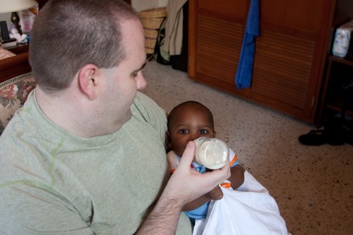 Simon feeding Andres